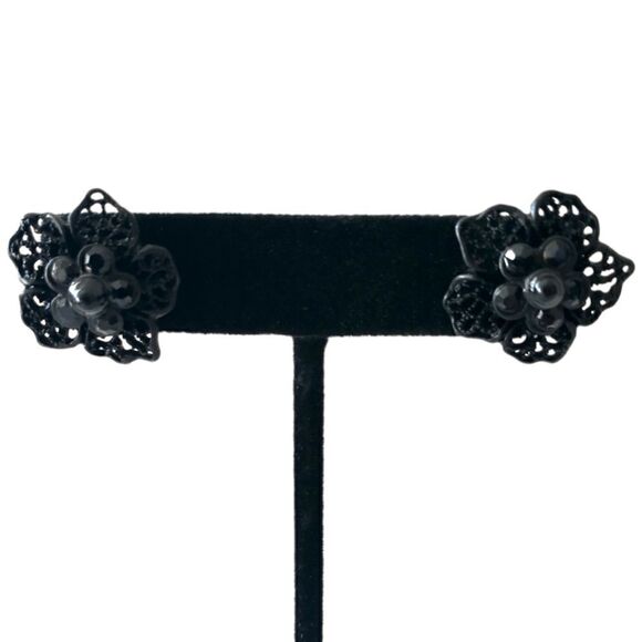 Black Flower Earrings Enamel Filigree Metal Rhinestones Lace Victorian Goth Vtg. - Picture 5 of 14